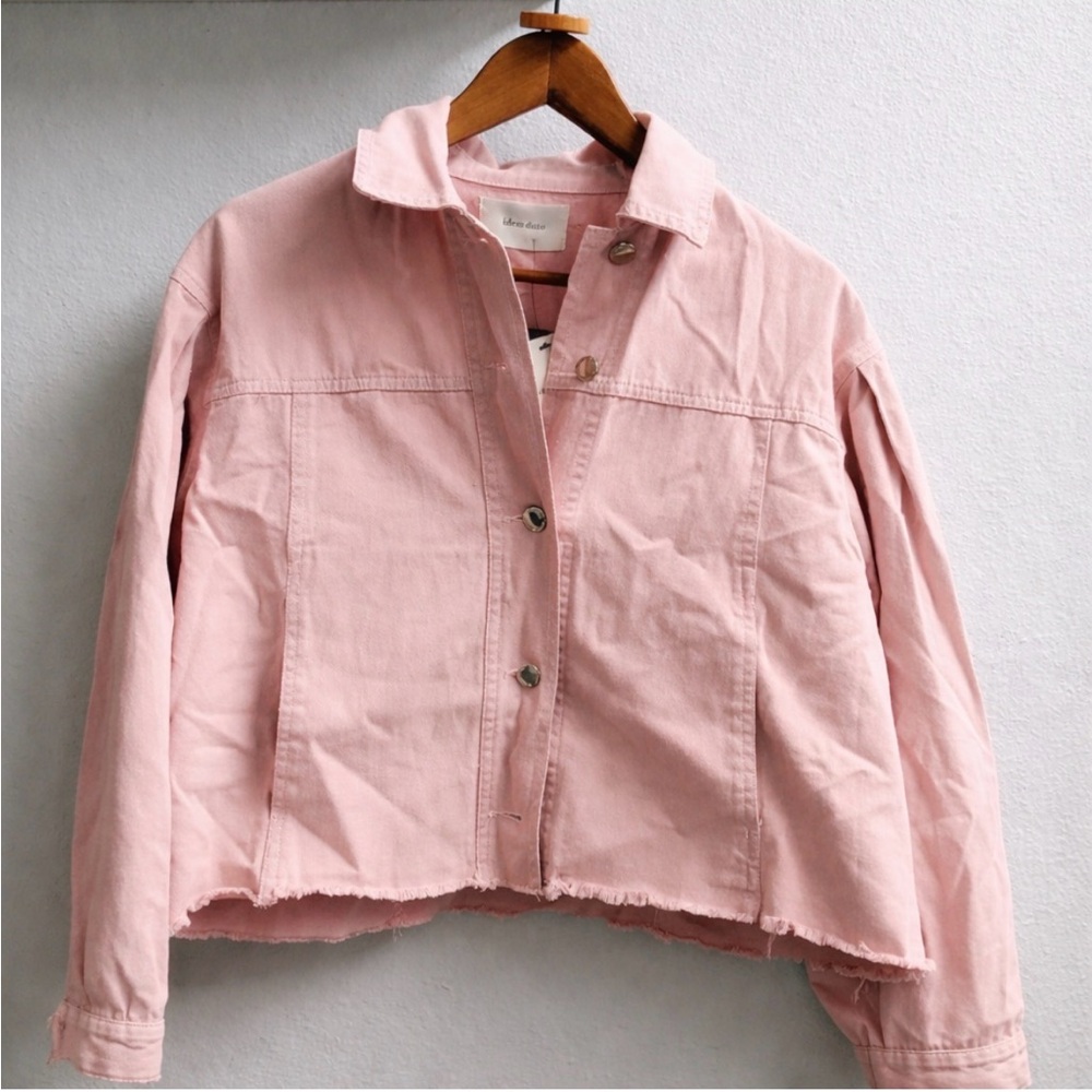 Idem Ditto Women's Blush Pink Cropped Frayed Denim Jacket size Small/Medium